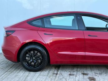 TESLA MODEL 3 Model 3 Long Range AWD 4WD 4dr