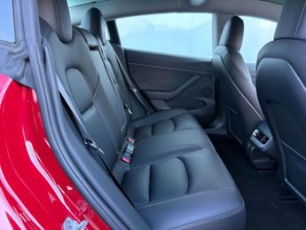 TESLA MODEL 3 Model 3 Long Range AWD 4WD 4dr