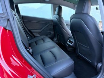 TESLA MODEL 3 Model 3 Long Range AWD 4WD 4dr