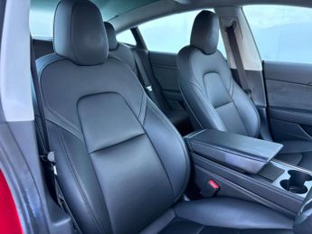 TESLA MODEL 3 Model 3 Long Range AWD 4WD 4dr