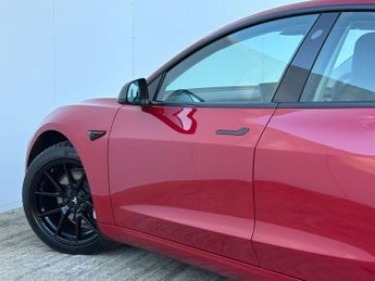 TESLA MODEL 3 Model 3 Long Range AWD 4WD 4dr