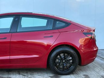 TESLA MODEL 3 Model 3 Long Range AWD 4WD 4dr