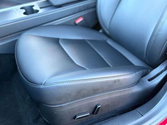 TESLA MODEL 3 Model 3 Long Range AWD 4WD 4dr