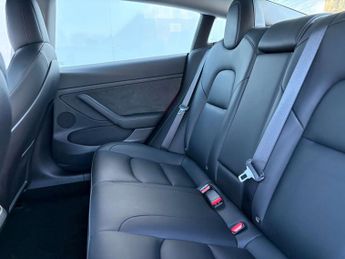 TESLA MODEL 3 Model 3 Long Range AWD 4WD 4dr