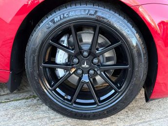 TESLA MODEL 3 Model 3 Long Range AWD 4WD 4dr