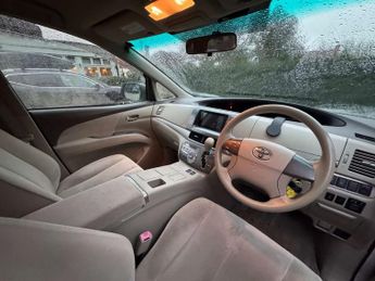 TOYOTA  Estima Hybrid Electric