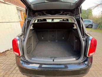 MINI COUNTRYMAN 2.0 Countryman Cooper D Auto 5dr