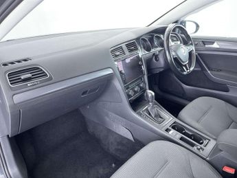 VOLKSWAGEN GOLF 1.6 TDI BlueMotion Tech SE Nav Hatchback 5dr Diesel DSG Euro 6 (