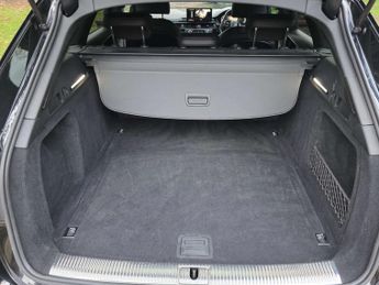AUDI A4 2.0 A4 Black Edition 40 TDI Quattro Semi-Auto 4WD 5dr