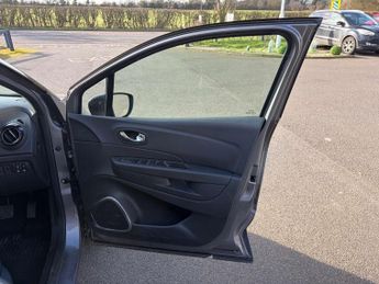 Renault CAPTUR 1.3 Captur Iconic TCe Auto 5dr