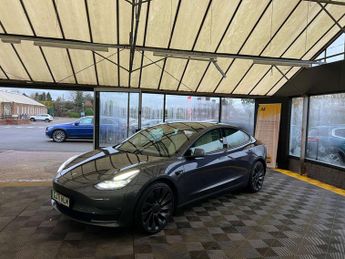 TESLA MODEL 3 Model 3 Performance AWD 4WD 4dr