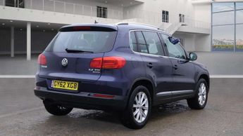 VOLKSWAGEN TIGUAN 2.0 Tiguan SE TDI BlueMotion Technology 4Motion Semi-Auto 4WD 5d