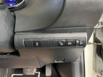 TOYOTA COROLLA 2.0 Corolla Excel VVT-i HEV CVT 5dr