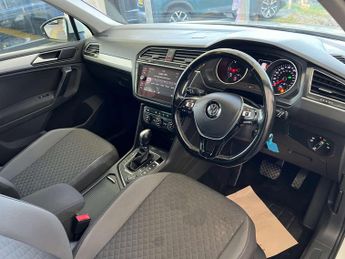 VOLKSWAGEN TIGUAN 2.0 Tiguan SE TDI BlueMotion Technology 4Motion Semi-Auto 4WD 5d