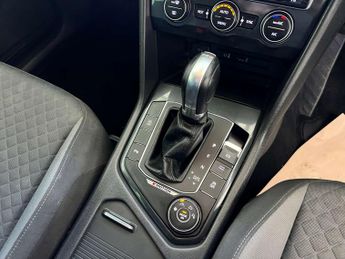 VOLKSWAGEN TIGUAN 2.0 Tiguan SE TDI BlueMotion Technology 4Motion Semi-Auto 4WD 5d