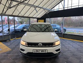 VOLKSWAGEN TIGUAN 2.0 Tiguan SE TDI BlueMotion Technology 4Motion Semi-Auto 4WD 5d