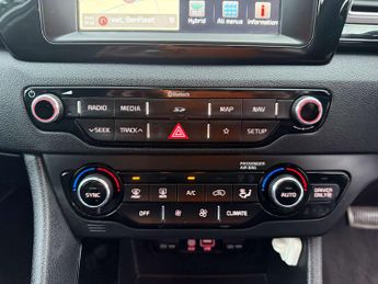 Kia NIRO 1.6 Niro 2 Semi-Auto 5dr