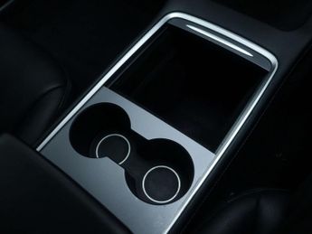 TESLA MODEL 3 Model 3 Long Range AWD 4WD 4dr