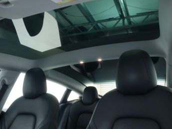 TESLA MODEL 3 Model 3 Long Range AWD 4WD 4dr