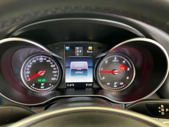 MERCEDES-BENZ C-CLASS 2.1 C220 AMG Line Premium+ D 4Matic Auto 4WD 4dr