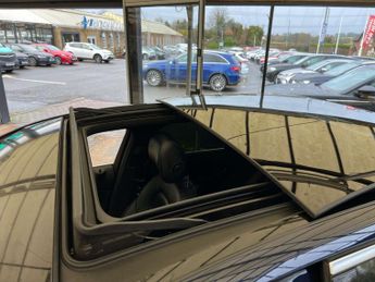 MERCEDES-BENZ C-CLASS 2.1 C220 AMG Line Premium+ D 4Matic Auto 4WD 4dr