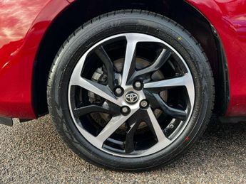 TOYOTA YARIS 1.5 Yaris Excel VVT-i HEV CVT 5dr