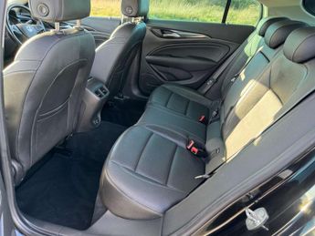 VAUXHALL INSIGNIA 2.0 Insignia Elite Nav TD Auto 5dr