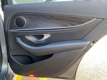 MERCEDES-BENZ E-CLASS 2.0 E 300 AMG Line Premium de Automatic 4dr - NATIONAL DELIVERY*