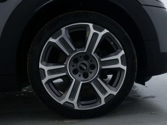 MINI COUNTRYMAN 1.5 Countryman Cooper Exclusive Auto 5dr