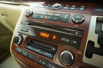 Nissan ELGRAND E51 3.5i