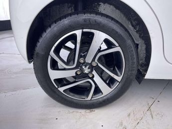 Peugeot 108 1.0 108 Allure Semi-Auto 5dr