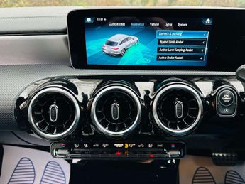 MERCEDES-BENZ CLA 1.3 CLA 180 AMG Line Auto 5dr