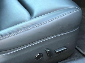 TESLA MODEL 3 Model 3 Long Range AWD 4WD 4dr