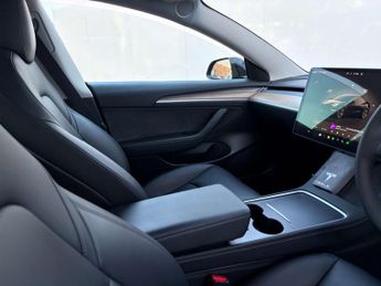 TESLA MODEL 3 Model 3 Long Range AWD 4WD 4dr