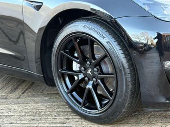 TESLA MODEL 3 Model 3 Long Range AWD 4WD 4dr
