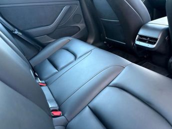 TESLA MODEL 3 Model 3 Long Range AWD 4WD 4dr