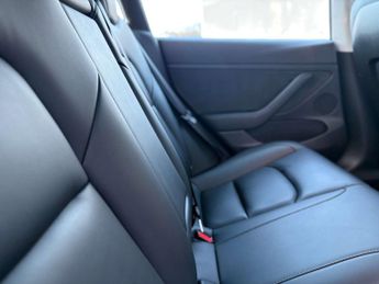 TESLA MODEL 3 Model 3 Long Range AWD 4WD 4dr