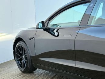 TESLA MODEL 3 Model 3 Long Range AWD 4WD 4dr