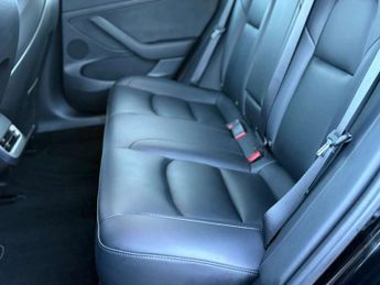 TESLA MODEL 3 Model 3 Long Range AWD 4WD 4dr