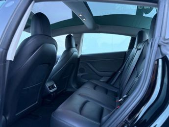 TESLA MODEL 3 Model 3 Long Range AWD 4WD 4dr