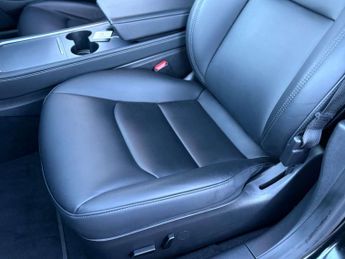 TESLA MODEL 3 Model 3 Long Range AWD 4WD 4dr