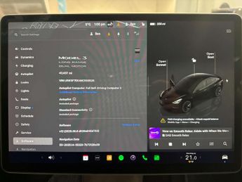 TESLA MODEL 3 Model 3 Long Range AWD 4WD 4dr