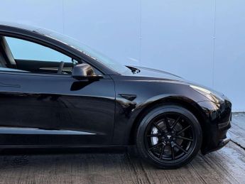 TESLA MODEL 3 Model 3 Long Range AWD 4WD 4dr