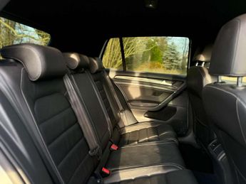 VOLKSWAGEN GOLF 2.0 Golf R DSG 4WD 5dr