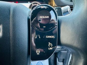 LAND ROVER DISCOVERY SPORT 2.0 Discovery Sport R-Dynamic SE D Auto 4WD 5dr