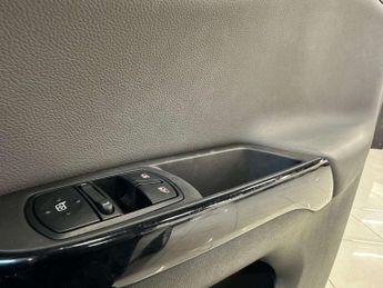 VAUXHALL CORSA 1.4 Corsa SE Auto 5dr