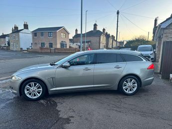JAGUAR XF 2.2 XF Luxury D Auto 5dr