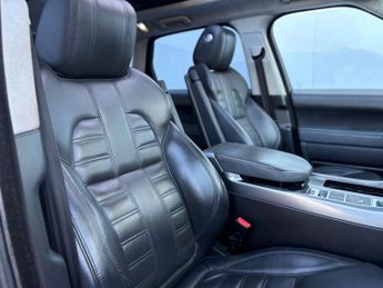 Land Rover RANGE ROVER SPORT 4.4 Range Rover Sport Autobiography Dynamic SDV8 Auto 4WD 5dr