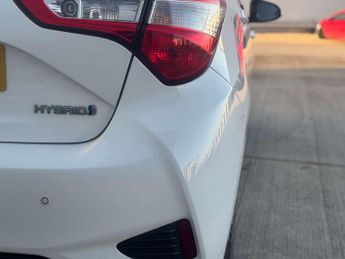 TOYOTA YARIS 1.5 Yaris Icon Tech VVT-i HEV CVT 5dr