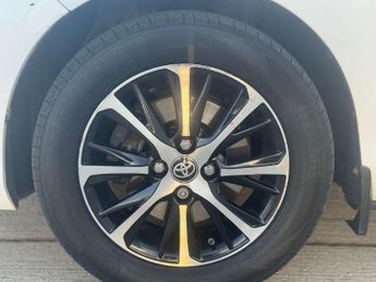 TOYOTA YARIS 1.5 Yaris Icon Tech VVT-i HEV CVT 5dr